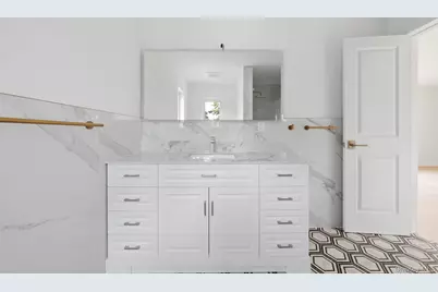 136 Udall Road, West Islip, NY 11795 - Photo 27