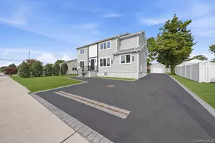 136 Udall Rd, West Islip, NY 11795 - Photo 3
