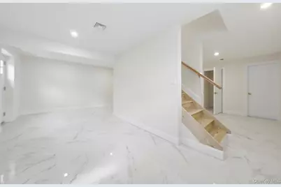 136 Udall Road, West Islip, NY 11795 - Photo 31