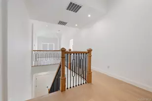 4 Angelas Pl, Bronx, NY 10465 - Photo 29