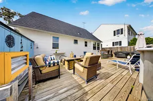 131 Dorset Ave, Albertson, NY 11507 - Photo 27