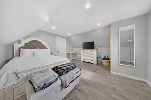 131 Dorset Ave, Albertson, NY 11507 - Photo 17