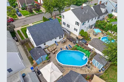 131 Dorset Avenue, Albertson, NY 11507 - Photo 31