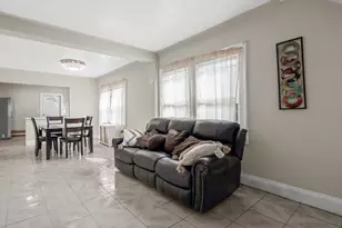 25 Edwards, Valley Stream, NY 11580 - Photo 5