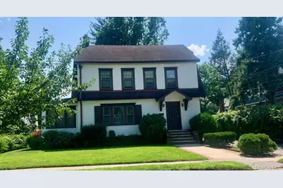 330 E Devonia Avenue, Mount Vernon, NY 10552 - Photo 3