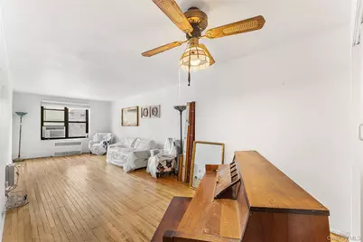 87-40 Francis Lewis Boulevard #42B, Queens Village, NY 11427 - Photo 3