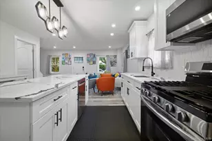 210 N Delaware Ave, Massapequa, NY 11758 - Photo 5