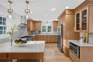 111 Altamont Ave, Sea Cliff, NY 11579 - Photo 7