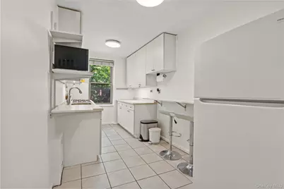 67-25 Clyde Street #2G, Forest Hills, NY 11375 - Photo 5