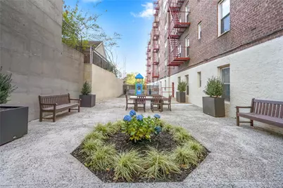 67-25 Clyde Street #2G, Forest Hills, NY 11375 - Photo 19