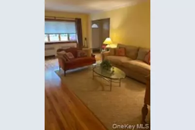 98 Wright Road, Rockville Centre, NY 11570 - Photo 7