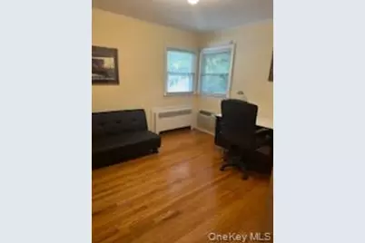 98 Wright Road, Rockville Centre, NY 11570 - Photo 9