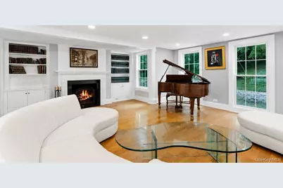 450 Oyster Bay Road, Locust Valley, NY 11560 - Photo 3