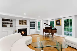 450 Oyster Bay Road, Locust Valley, NY 11560 - Photo 3