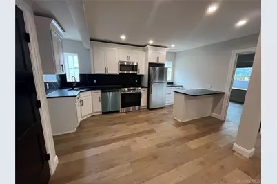 68A Main Street #A, Babylon, NY 11702 - Photo 7