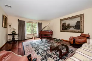 5 Jacquelyn Ct, Dix Hills, NY 11746 - Photo 7