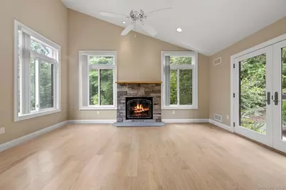 25 Vincent Place, Wurtsboro, NY 12790 - Photo 17