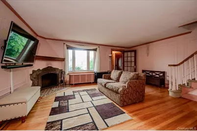 390 Cochran Place, Valley Stream, NY 11581 - Photo 5