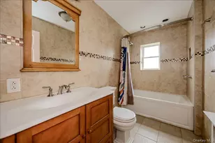 390 Cochran Pl, Valley Stream, NY 11581 - Photo 21