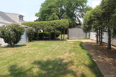 120 N Terrace Place, Valley Stream, NY 11580 - Photo 13