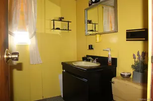 120 N Terrace Pl, Valley Stream, NY 11580 - Photo 23