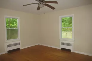33 Meadow Ave, Chester, NY 10918 - Photo 9
