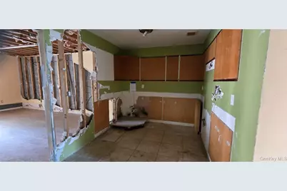 1365 Pinson Street, Far Rockaway, NY 11691 - Photo 15