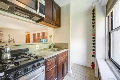 161 Pearsall Drive #3F, Mount Vernon, NY 10552 - Photo 9