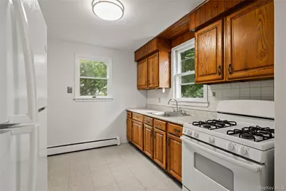 281-283 Old Haverstraw Road, Congers, NY 10920 - Photo 11