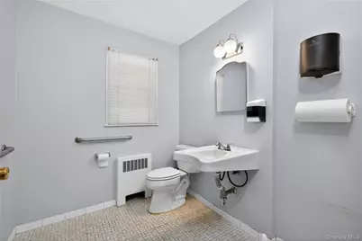 2070 Central Park Avenue, Yonkers, NY 10710 - Photo 11