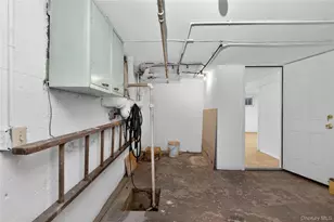 2070 Central Park Ave, Yonkers, NY 10710 - Photo 15