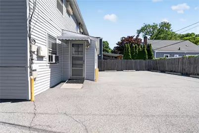 2070 Central Park Avenue, Yonkers, NY 10710 - Photo 23