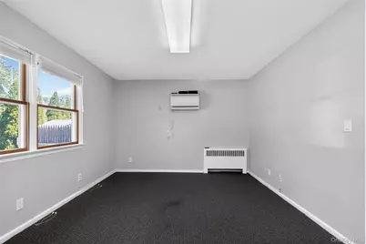 2070 Central Park Avenue, Yonkers, NY 10710 - Photo 9