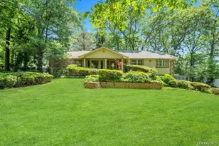 28 Penn Dr, Dix Hills, NY 11746 - Photo 27