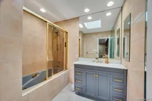 28 Penn Dr, Dix Hills, NY 11746 - Photo 17