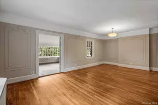 102-02 Ascan Ave, Forest Hills, NY 11375 - Photo 9
