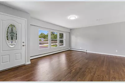 957 Bellmore Avenue, Central Islip, NY 11722 - Photo 5