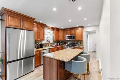 18 Valley Drive, Nanuet, NY 10954 - Photo 9