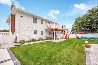 17 E Lincoln Avenue, Massapequa, NY 11758 - Photo 7