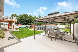 17 E Lincoln Ave, Massapequa, NY 11758 - Photo 5