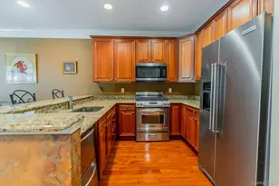 43 Torrey Pine Ln, Bay Shore, NY 11706 - Photo 7