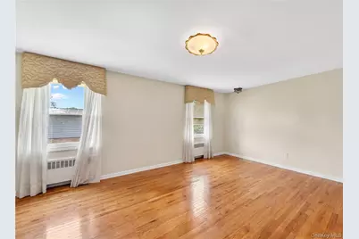 240 Pearl Street, Lawrence, NY 11559 - Photo 7