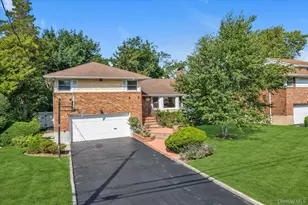 902 Preston Rd, East Meadow, NY 11554 - Photo 3