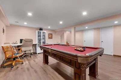 902 Preston Road, East Meadow, NY 11554 - Photo 21