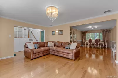 902 Preston Road, East Meadow, NY 11554 - Photo 5