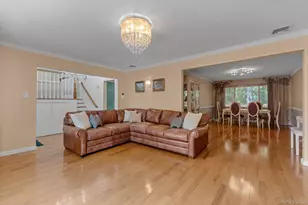 902 Preston Rd, East Meadow, NY 11554 - Photo 5