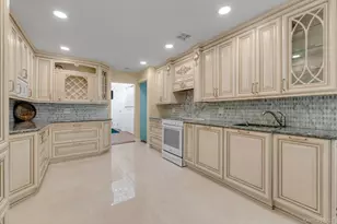 902 Preston Rd, East Meadow, NY 11554 - Photo 9