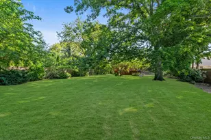 902 Preston Rd, East Meadow, NY 11554 - Photo 25
