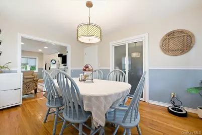 710 Premier Boulevard, New Hyde Park, NY 11040 - Photo 9