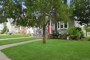 710 Premier Blvd, New Hyde Park, NY 11040 - Photo 3
